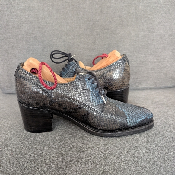 The Office Of Angela Scott | Miss Button | Mid Heel Lace Up Oxford - Picture 5 of 5